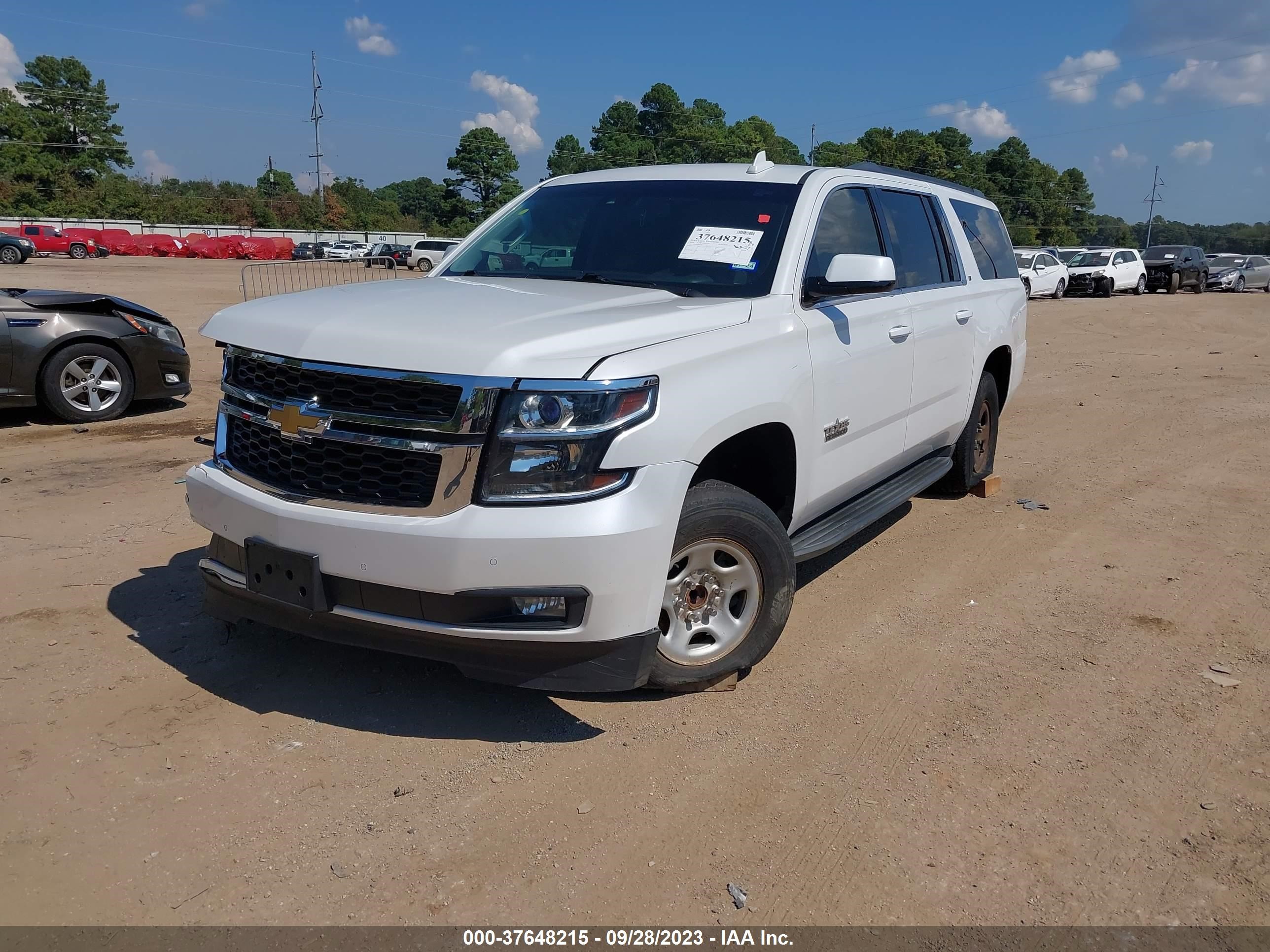 Photo 1 VIN: 1GNSCHKC0GR328912 - CHEVROLET SUBURBAN 