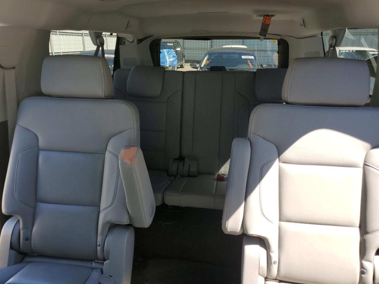 Photo 9 VIN: 1GNSCHKC1GR126435 - CHEVROLET SUBURBAN 