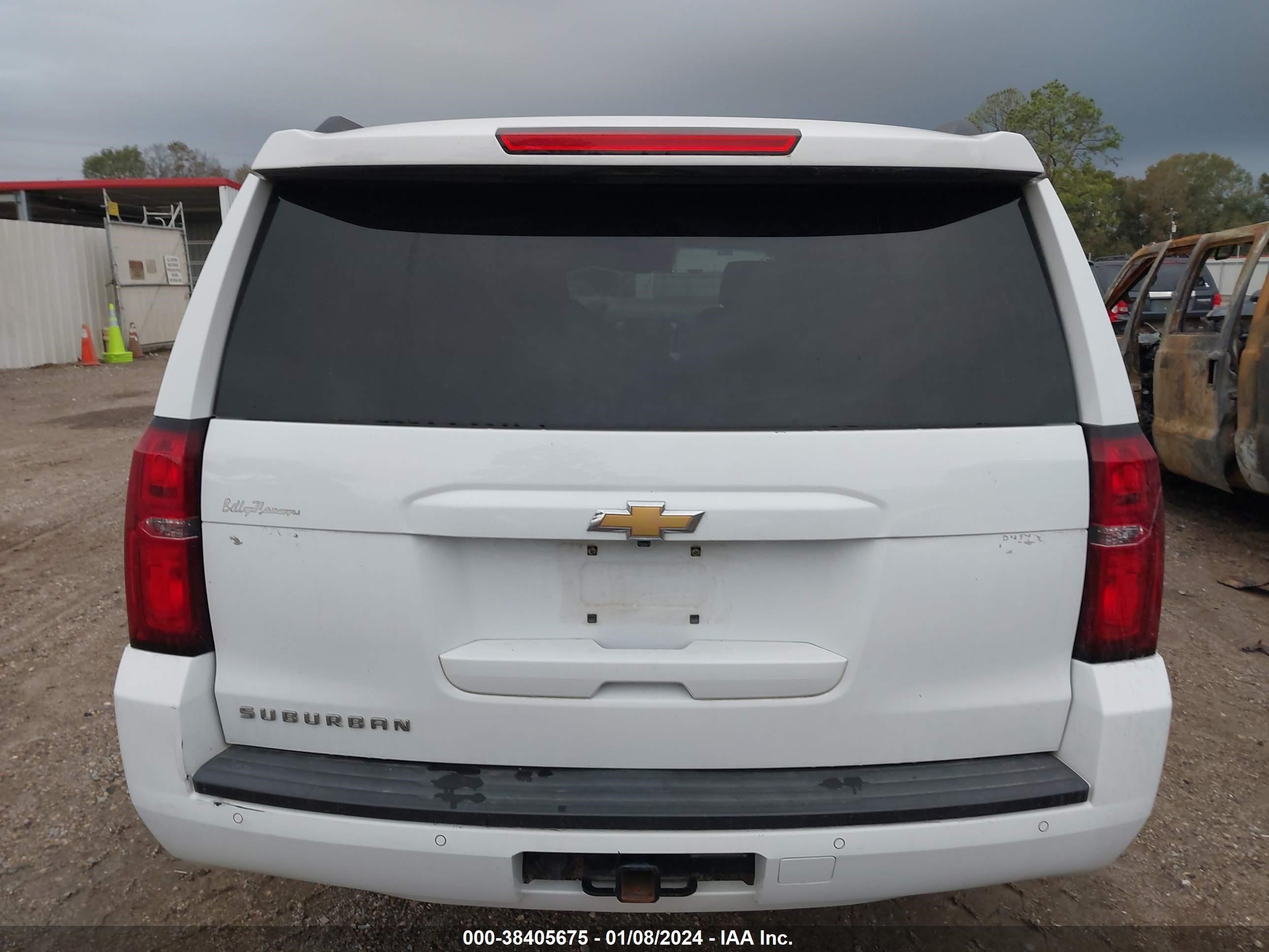 Photo 16 VIN: 1GNSCHKC2GR455015 - CHEVROLET SUBURBAN 