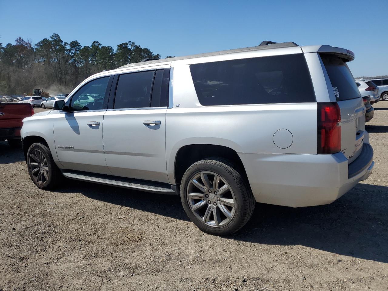 Photo 1 VIN: 1GNSCHKC3JR387217 - CHEVROLET SUBURBAN 