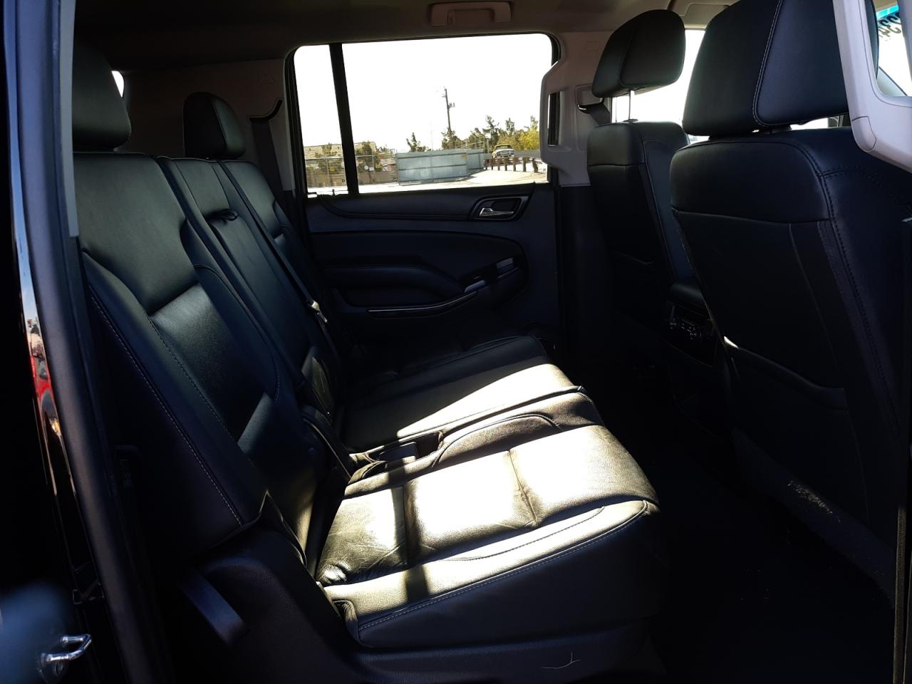 Photo 9 VIN: 1GNSCHKC3KR374209 - CHEVROLET SUBURBAN 