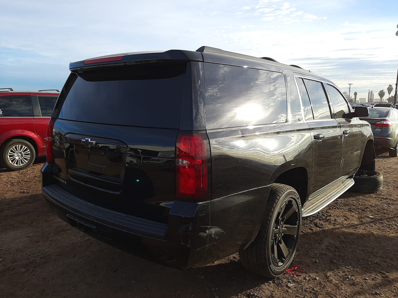 Photo 3 VIN: 1GNSCHKC4GR239389 - CHEVROLET SUBURBAN C 