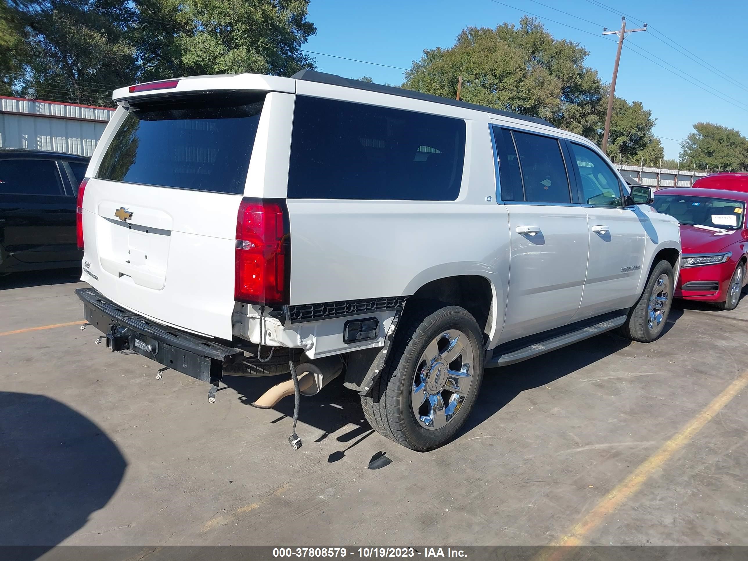 Photo 3 VIN: 1GNSCHKC7GR355489 - CHEVROLET SUBURBAN 