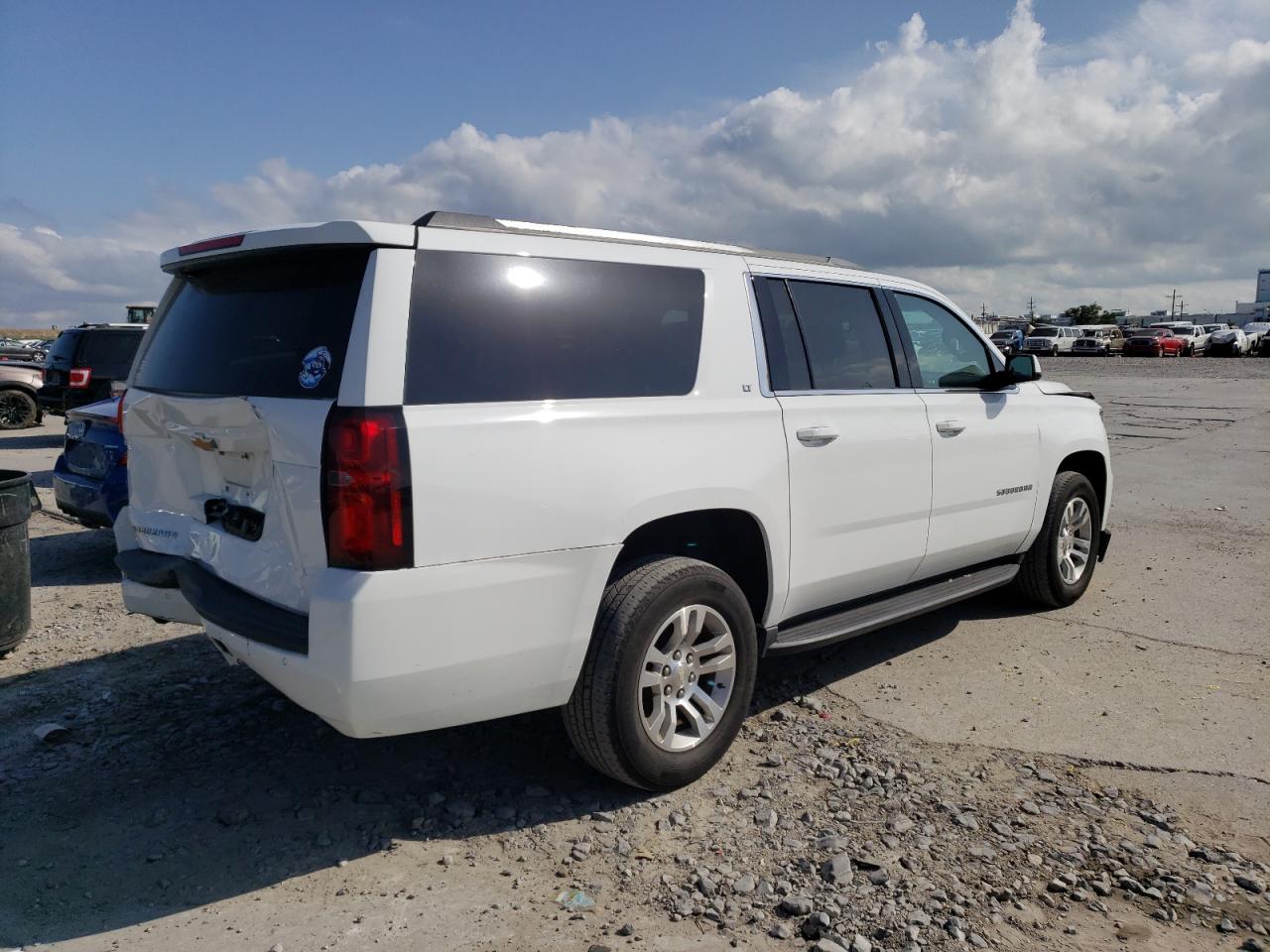 Photo 2 VIN: 1GNSCHKC8LR162018 - CHEVROLET SUBURBAN 