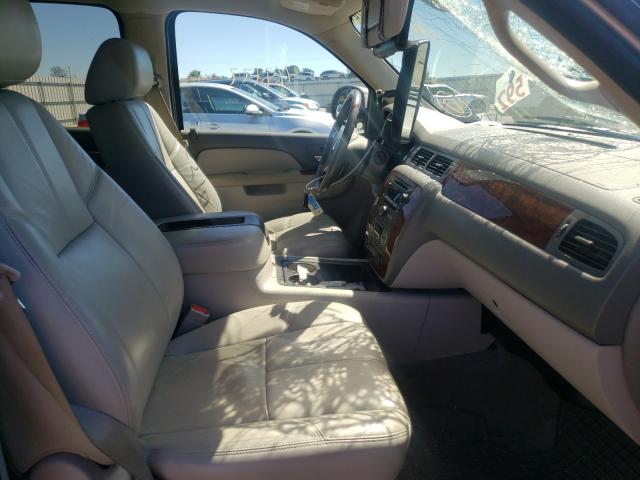 Photo 4 VIN: 1GNSCJE00BR219223 - CHEVROLET SUBURBAN C 