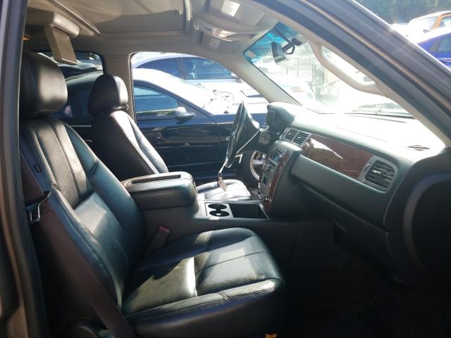 Photo 4 VIN: 1GNSCJE00DR286102 - CHEVROLET SUBURBAN C 