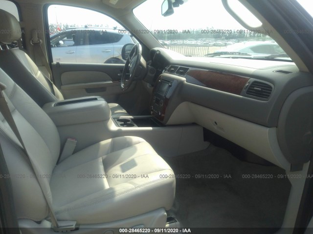 Photo 4 VIN: 1GNSCJE00ER141675 - CHEVROLET SUBURBAN 