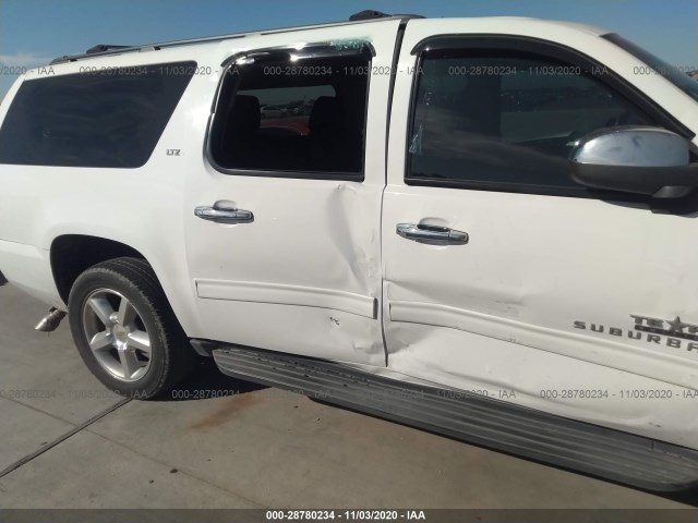 Photo 5 VIN: 1GNSCJE01CR326878 - CHEVROLET SUBURBAN 