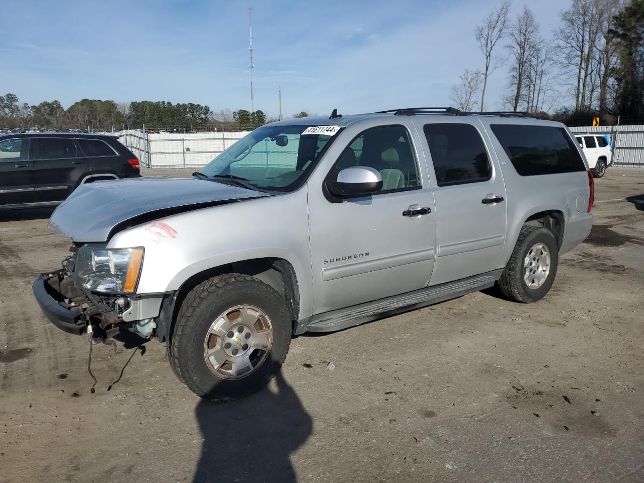 Photo 1 VIN: 1GNSCJE01ER199133 - CHEVROLET SUBURBAN 