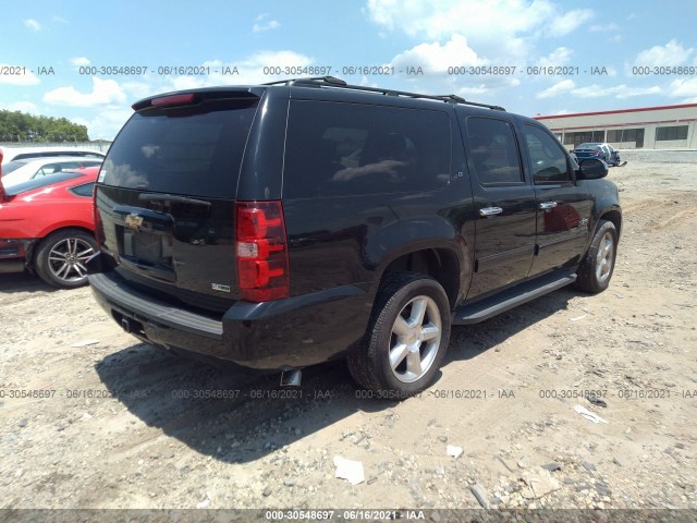 Photo 3 VIN: 1GNSCJE02BR299558 - CHEVROLET SUBURBAN 