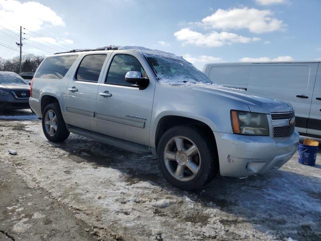 Photo 3 VIN: 1GNSCJE02CR267601 - CHEVROLET SUBURBAN 