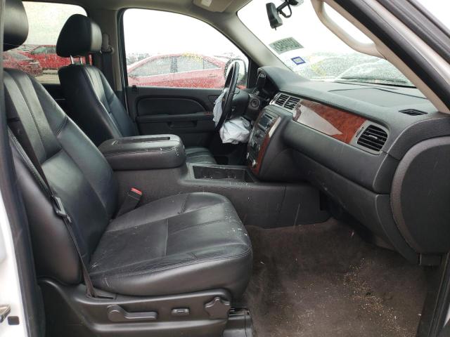 Photo 4 VIN: 1GNSCJE04BR180572 - CHEVROLET SUBURBAN C 