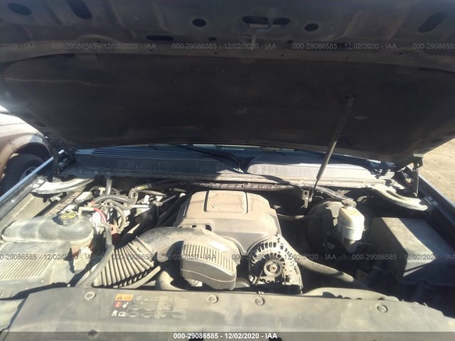 Photo 9 VIN: 1GNSCJE04DR247528 - CHEVROLET SUBURBAN 