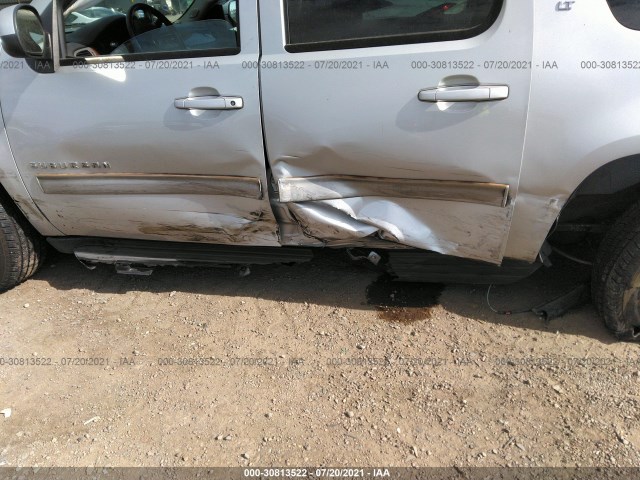 Photo 5 VIN: 1GNSCJE04DR368270 - CHEVROLET SUBURBAN 