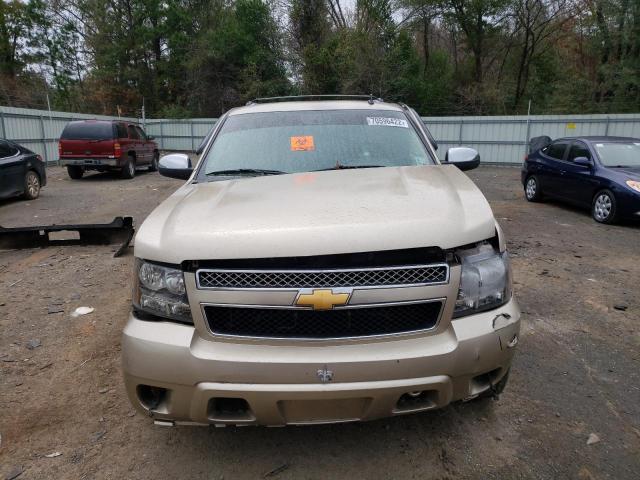 Photo 4 VIN: 1GNSCJE05CR324826 - CHEVROLET SUBURBAN C 