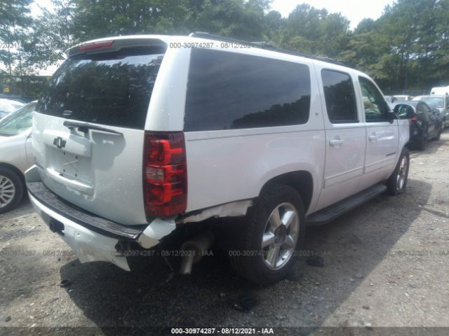 Photo 3 VIN: 1GNSCJE05DR176694 - CHEVROLET SUBURBAN 