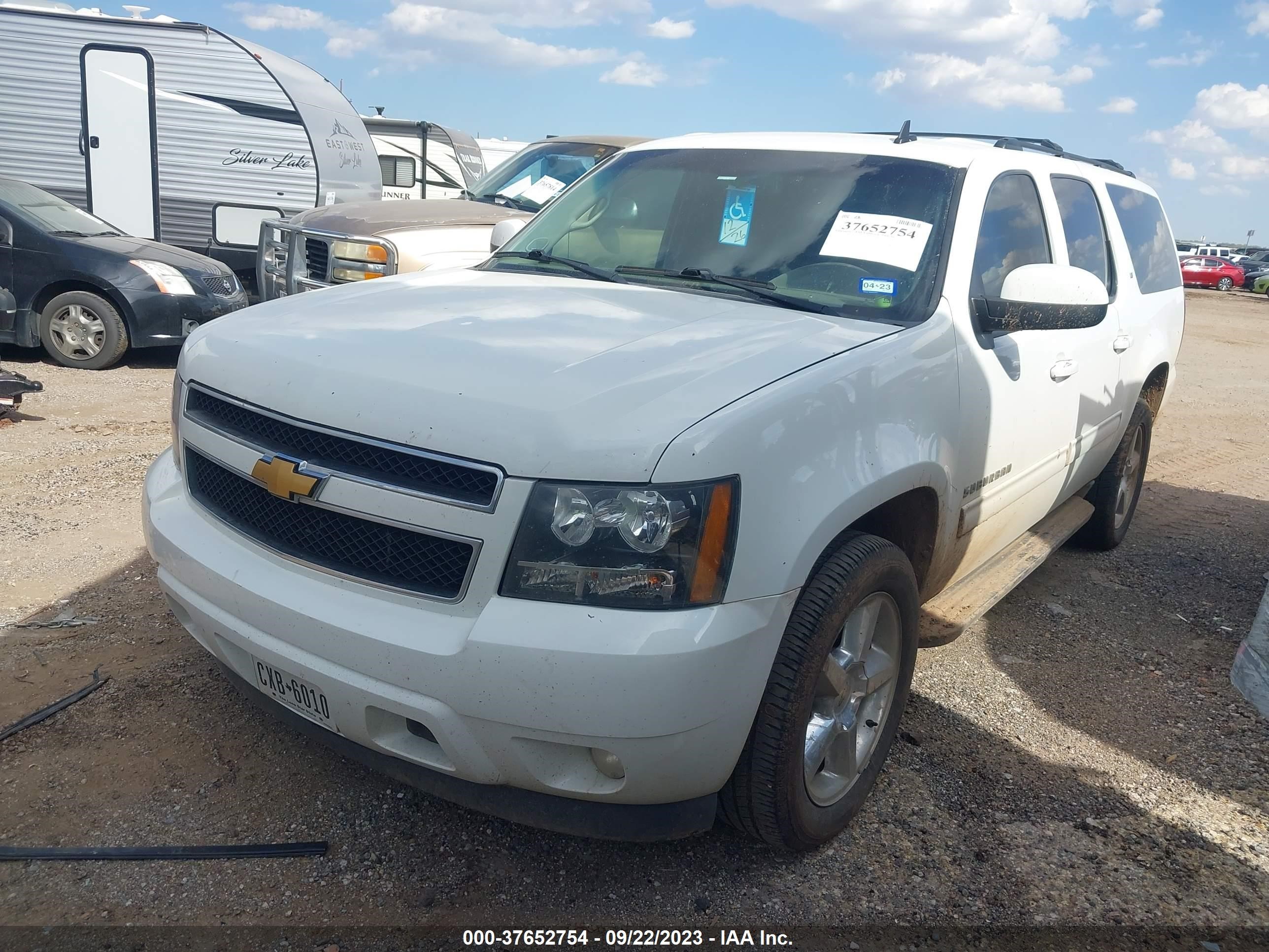 Photo 1 VIN: 1GNSCJE05ER175515 - CHEVROLET SUBURBAN 