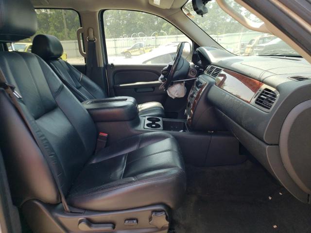 Photo 4 VIN: 1GNSCJE06BR217721 - CHEVROLET SUBURBAN 