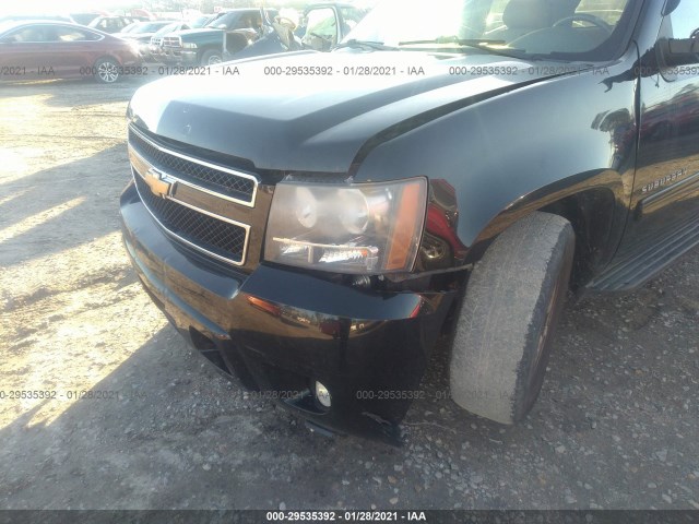 Photo 5 VIN: 1GNSCJE06BR323487 - CHEVROLET SUBURBAN 