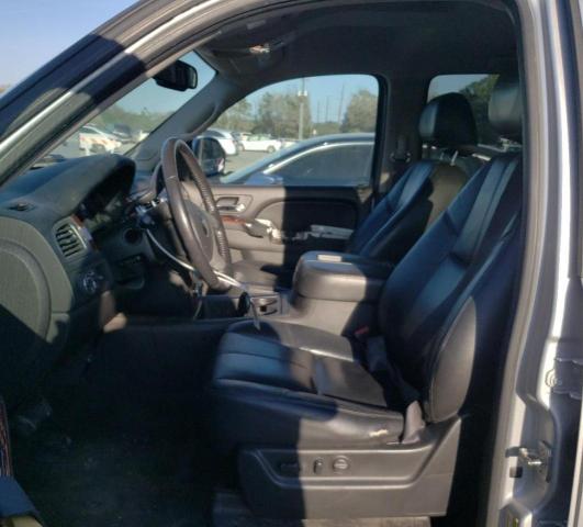 Photo 6 VIN: 1GNSCJE06CR186438 - CHEVROLET SUBURBAN C 