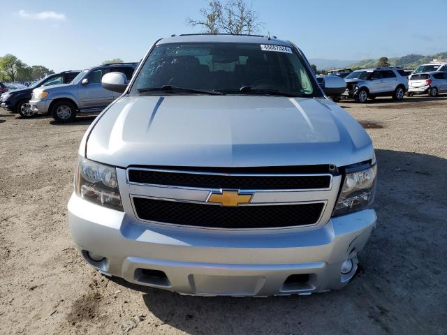 Photo 4 VIN: 1GNSCJE06DR135118 - CHEVROLET SUBURBAN 