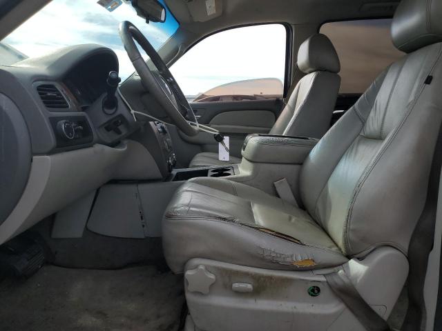 Photo 6 VIN: 1GNSCJE06DR294656 - CHEVROLET SUBURBAN 