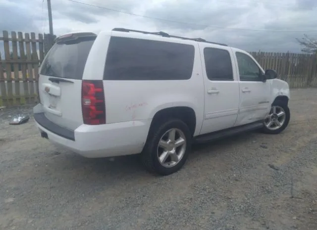 Photo 3 VIN: 1GNSCJE06ER127456 - CHEVROLET SUBURBAN 