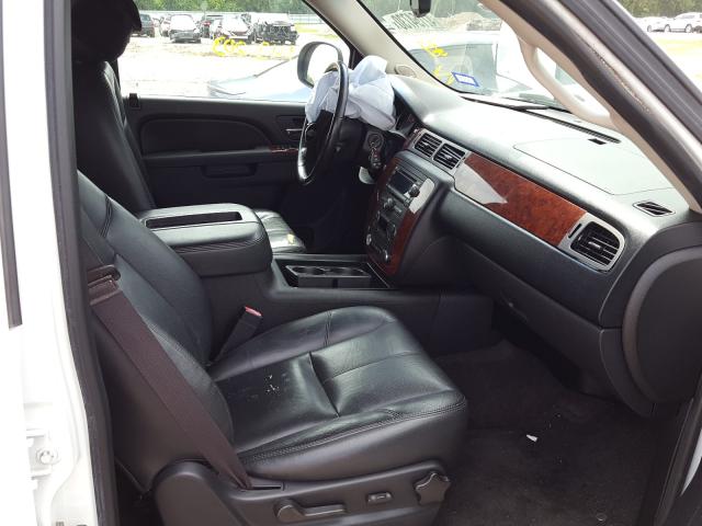 Photo 4 VIN: 1GNSCJE06ER135900 - CHEVROLET SUBURBAN C 