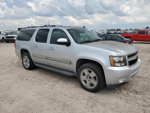 Photo 3 VIN: 1GNSCJE07DR126475 - CHEVROLET SUBURBAN 