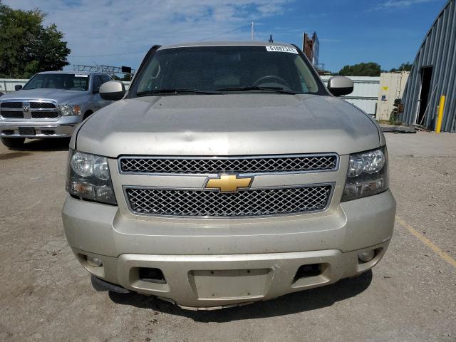 Photo 4 VIN: 1GNSCJE07DR222686 - CHEVROLET SUBURBAN C 