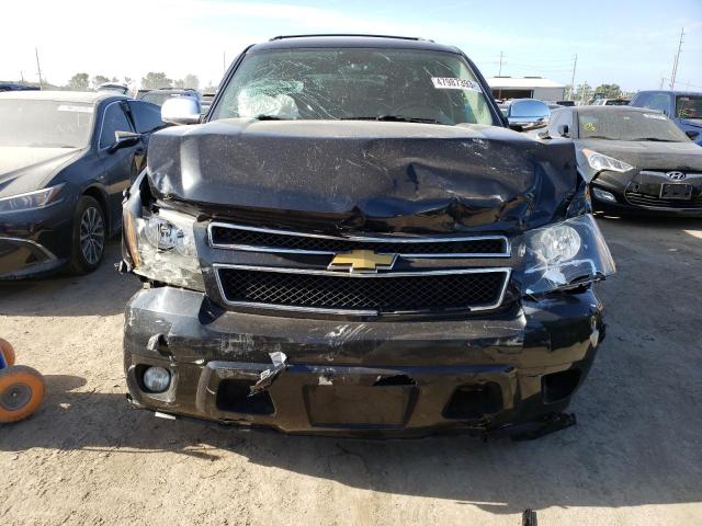 Photo 4 VIN: 1GNSCJE08DR128025 - CHEVROLET SUBURBAN C 