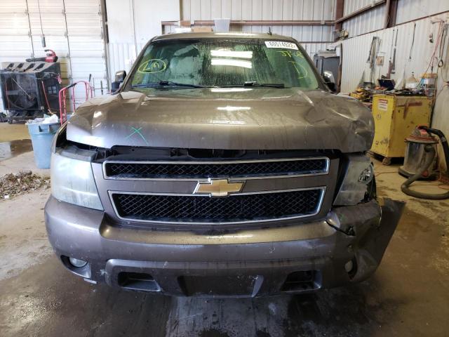 Photo 8 VIN: 1GNSCJE09BR150256 - CHEVROLET SUBURBAN C 