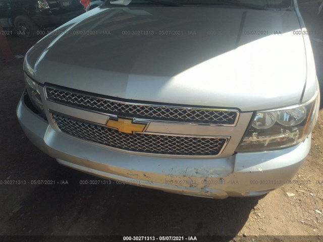 Photo 5 VIN: 1GNSCJE09BR166151 - CHEVROLET SUBURBAN 