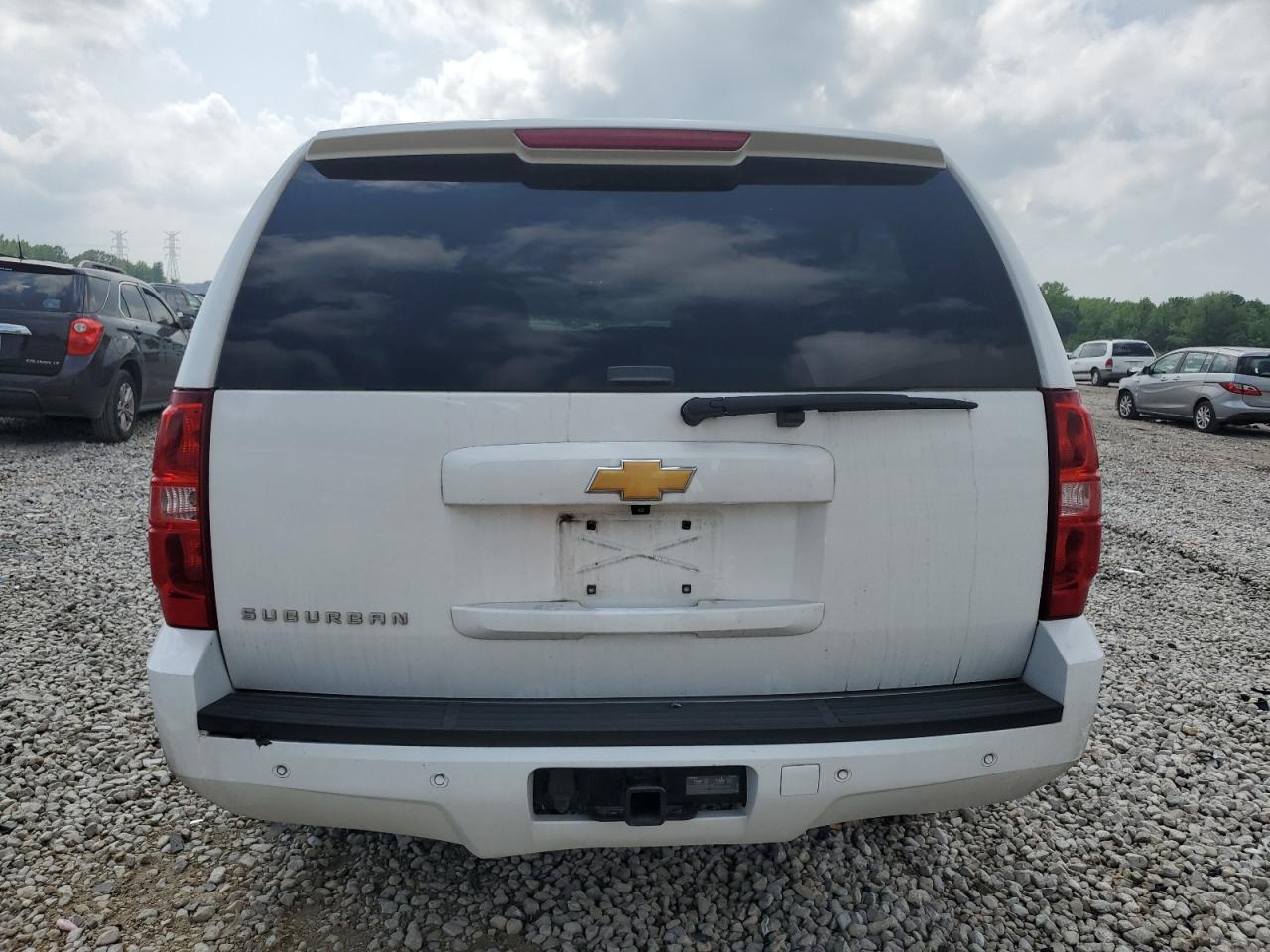 Photo 5 VIN: 1GNSCJE09ER201596 - CHEVROLET SUBURBAN 