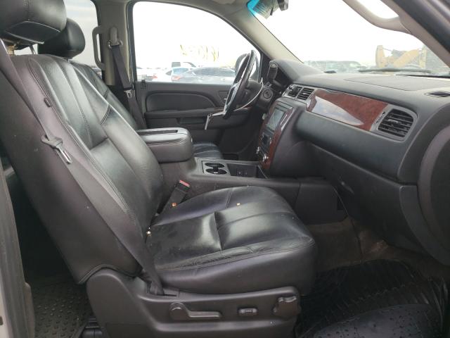 Photo 4 VIN: 1GNSCJE09ER216549 - CHEVROLET SUBURBAN C 