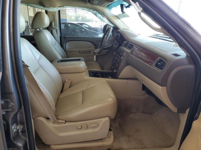 Photo 4 VIN: 1GNSCJE0XBR290087 - CHEVROLET SUBURBAN C 