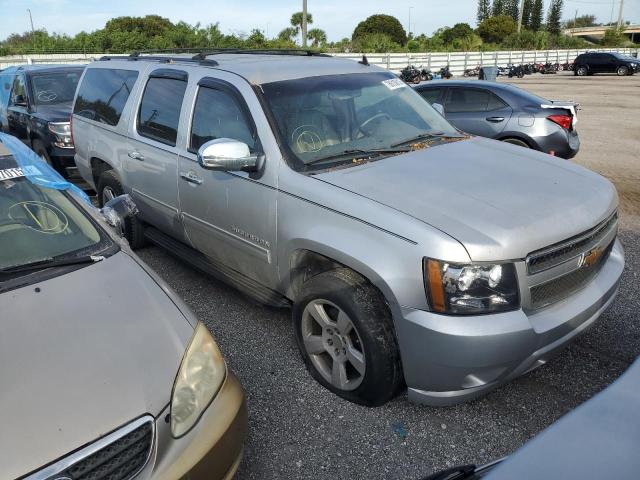 Photo 3 VIN: 1GNSCJE0XCR106204 - CHEVROLET SUBURBAN 