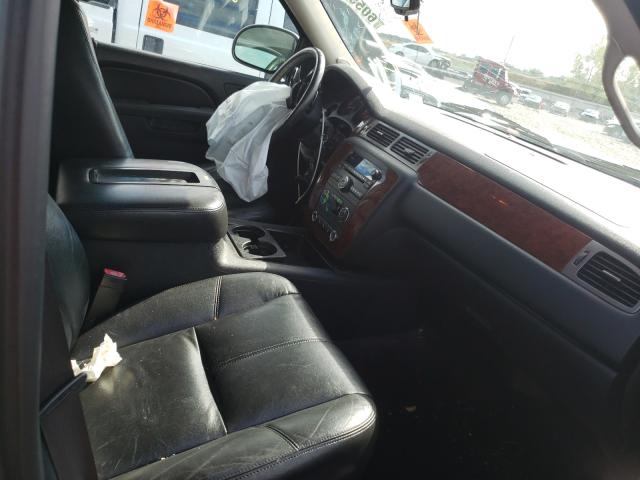 Photo 4 VIN: 1GNSCJE0XCR144953 - CHEVROLET SUBURBAN C 