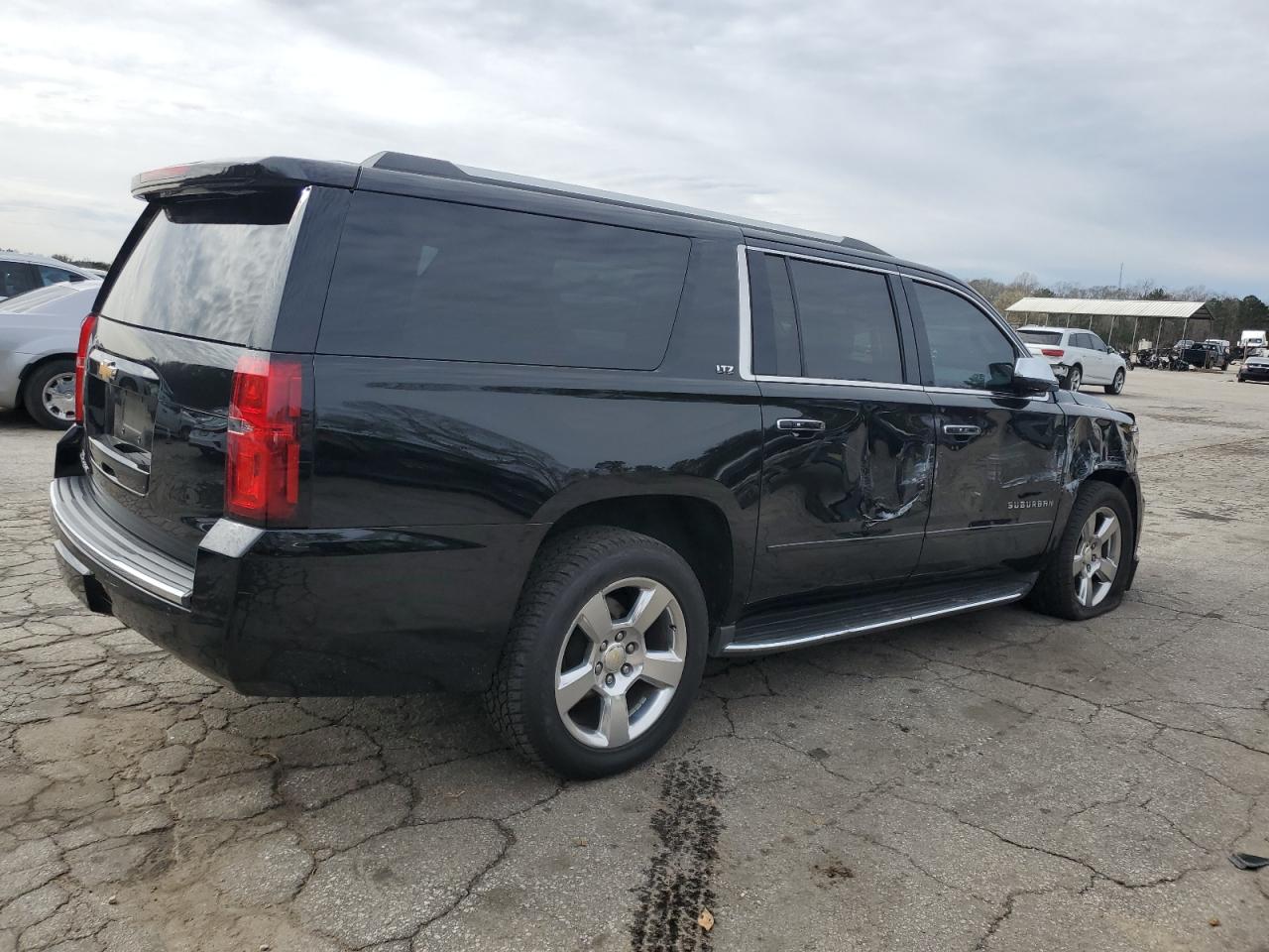 Photo 2 VIN: 1GNSCJKC1GR262393 - CHEVROLET SUBURBAN 