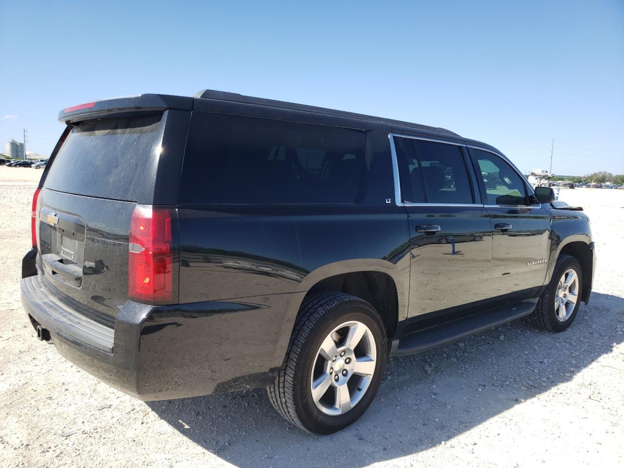 Photo 2 VIN: 1GNSCJKC7FR225623 - CHEVROLET SUBURBAN 