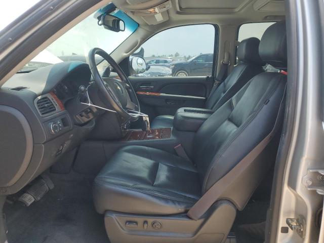 Photo 6 VIN: 1GNSCKE01BR370030 - CHEVROLET SUBURBAN 