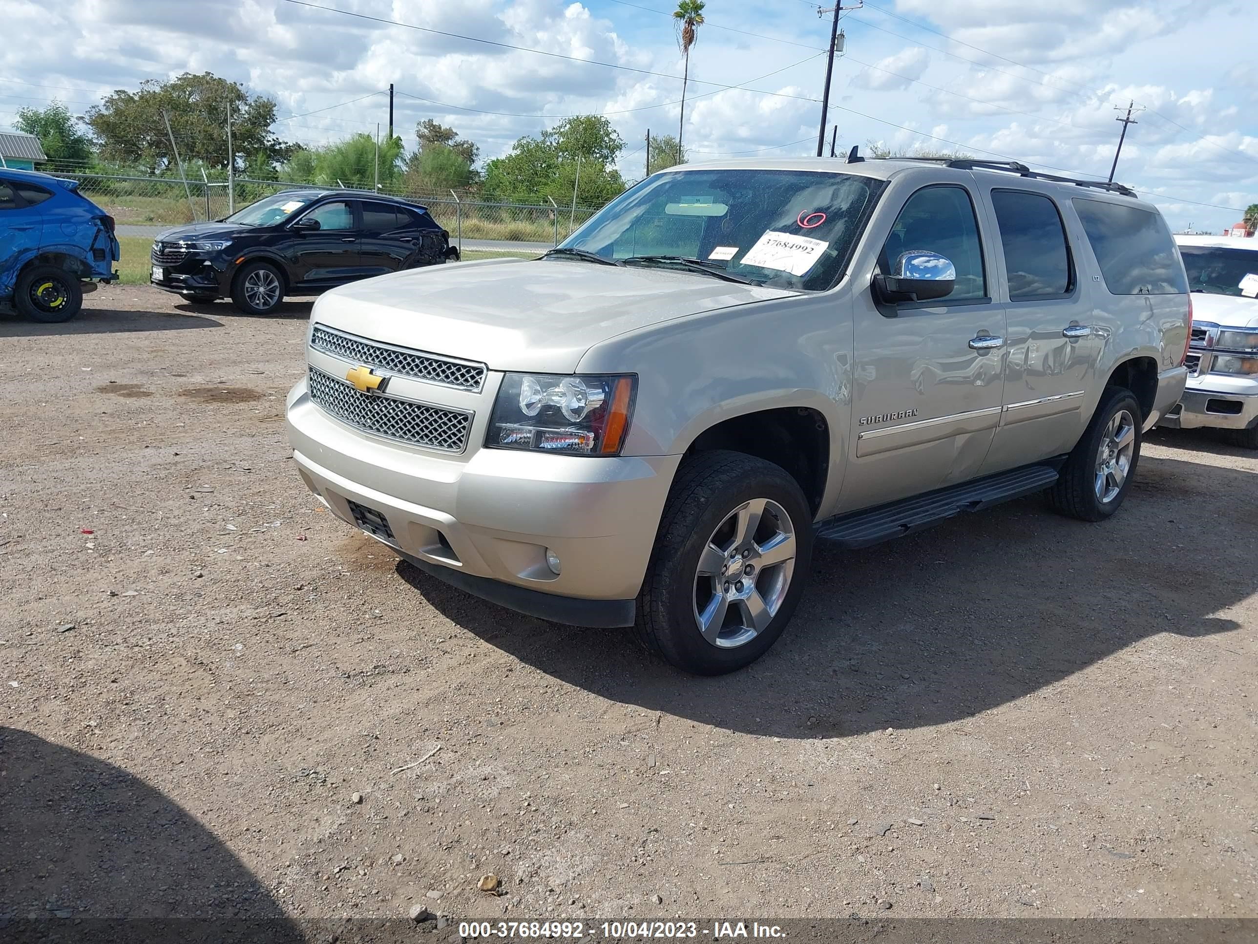 Photo 1 VIN: 1GNSCKE02ER109364 - CHEVROLET SUBURBAN 