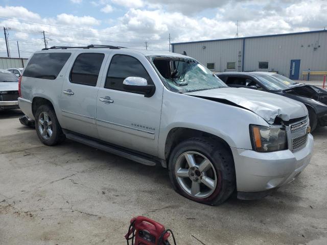 Photo 3 VIN: 1GNSCKE04CR275883 - CHEVROLET SUBURBAN 