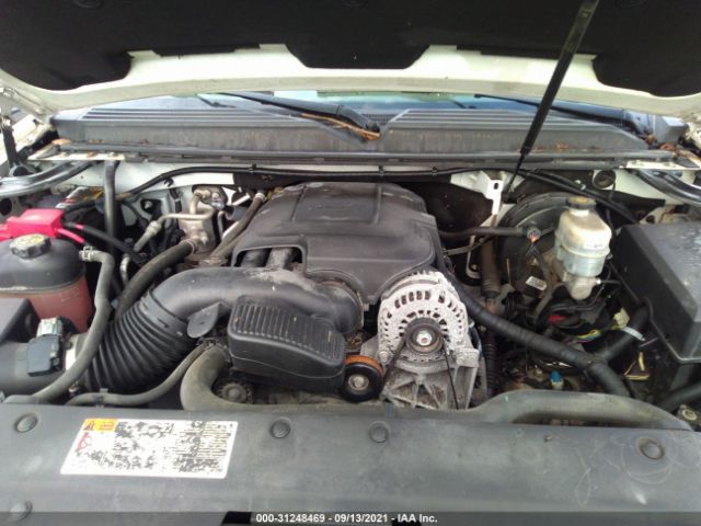 Photo 9 VIN: 1GNSCKE06CR322248 - CHEVROLET SUBURBAN 