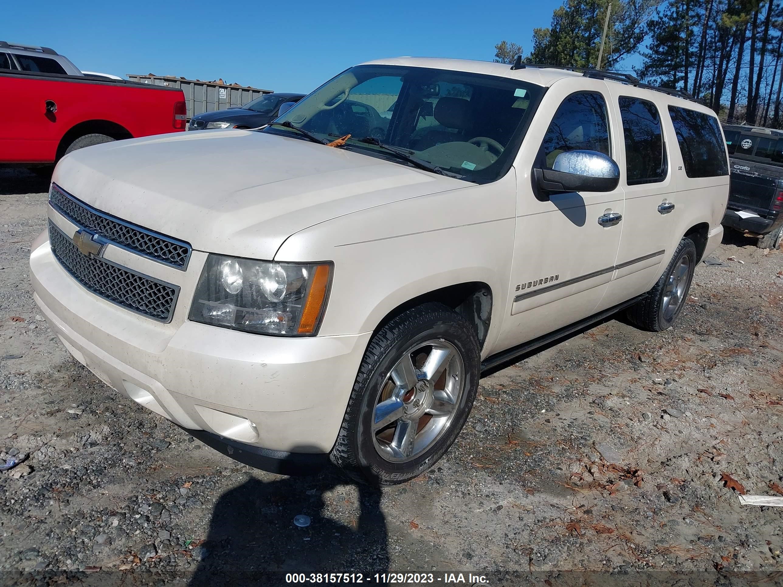 Photo 1 VIN: 1GNSCKE09BR349958 - CHEVROLET SUBURBAN 