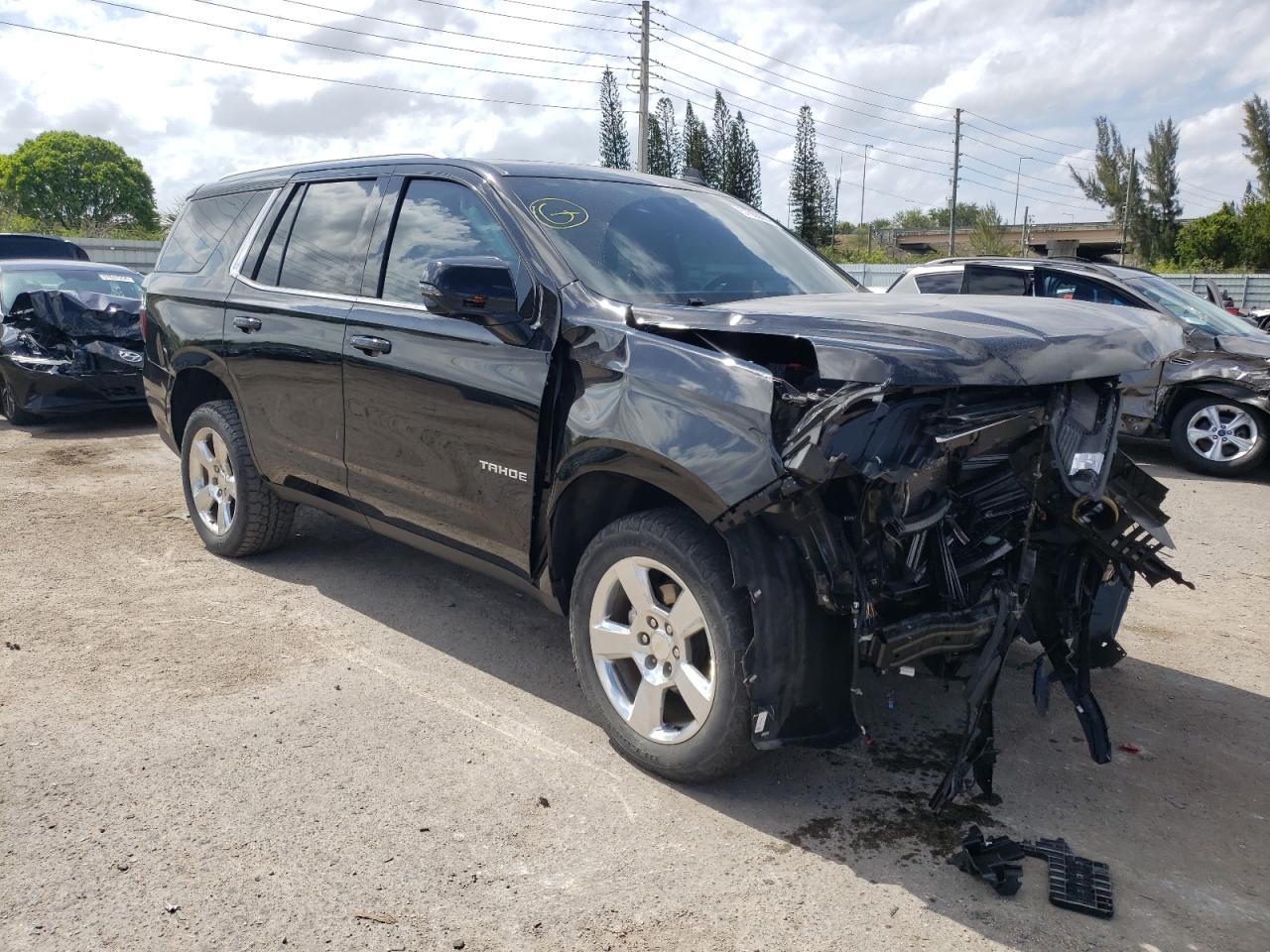 Photo 3 VIN: 1GNSCNKTXPR508932 - CHEVROLET TAHOE 