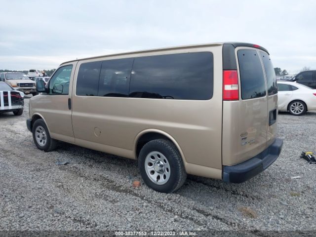 Photo 2 VIN: 1GNSGBF46V1168644 - CHEVROLET EXPRESS VAN 