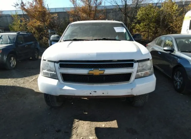 Photo 5 VIN: 1GNSK2E01DR127128 - CHEVROLET TAHOE 