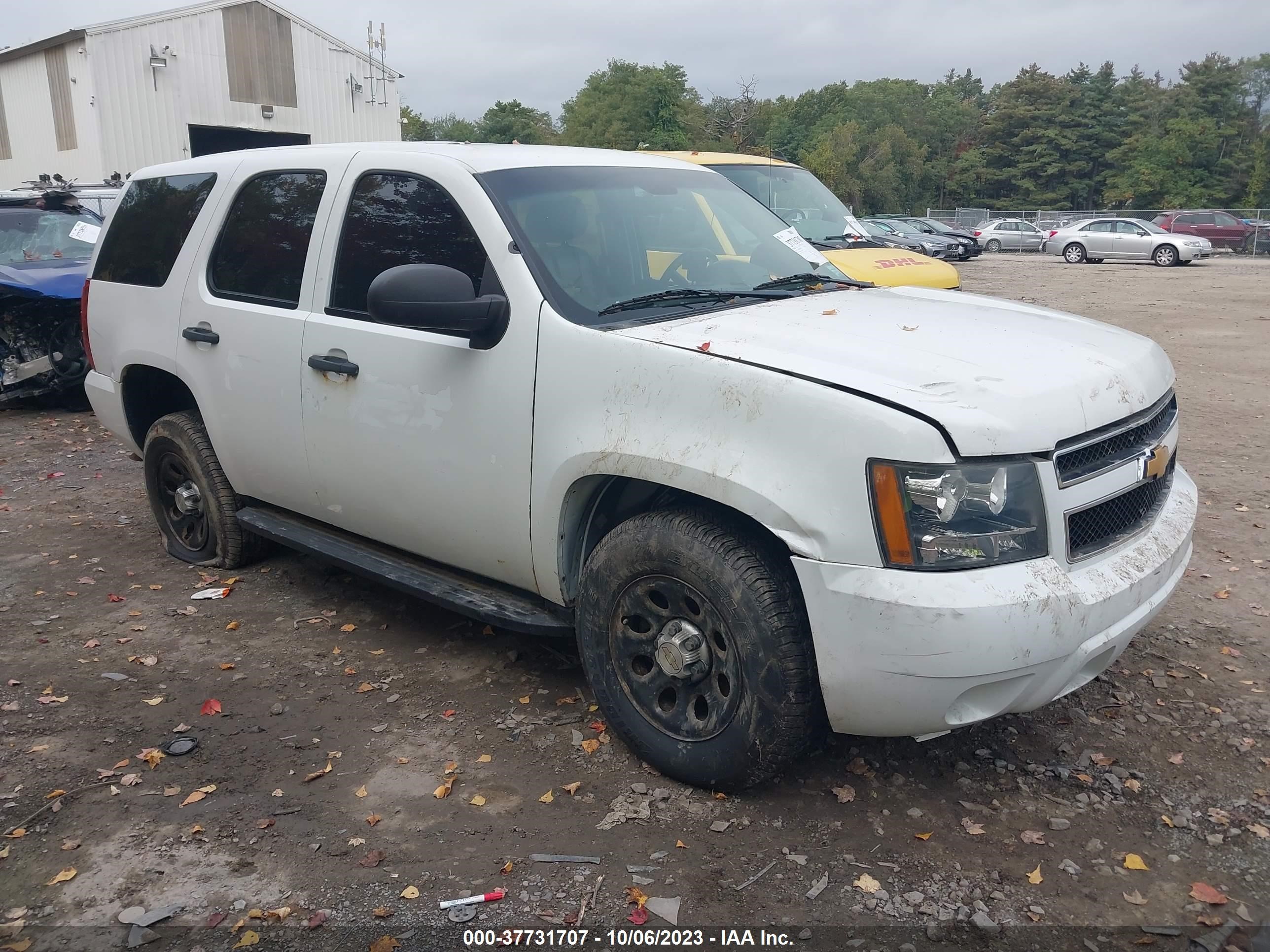 Photo 1 VIN: 1GNSK2E02CR298565 - CHEVROLET TAHOE 