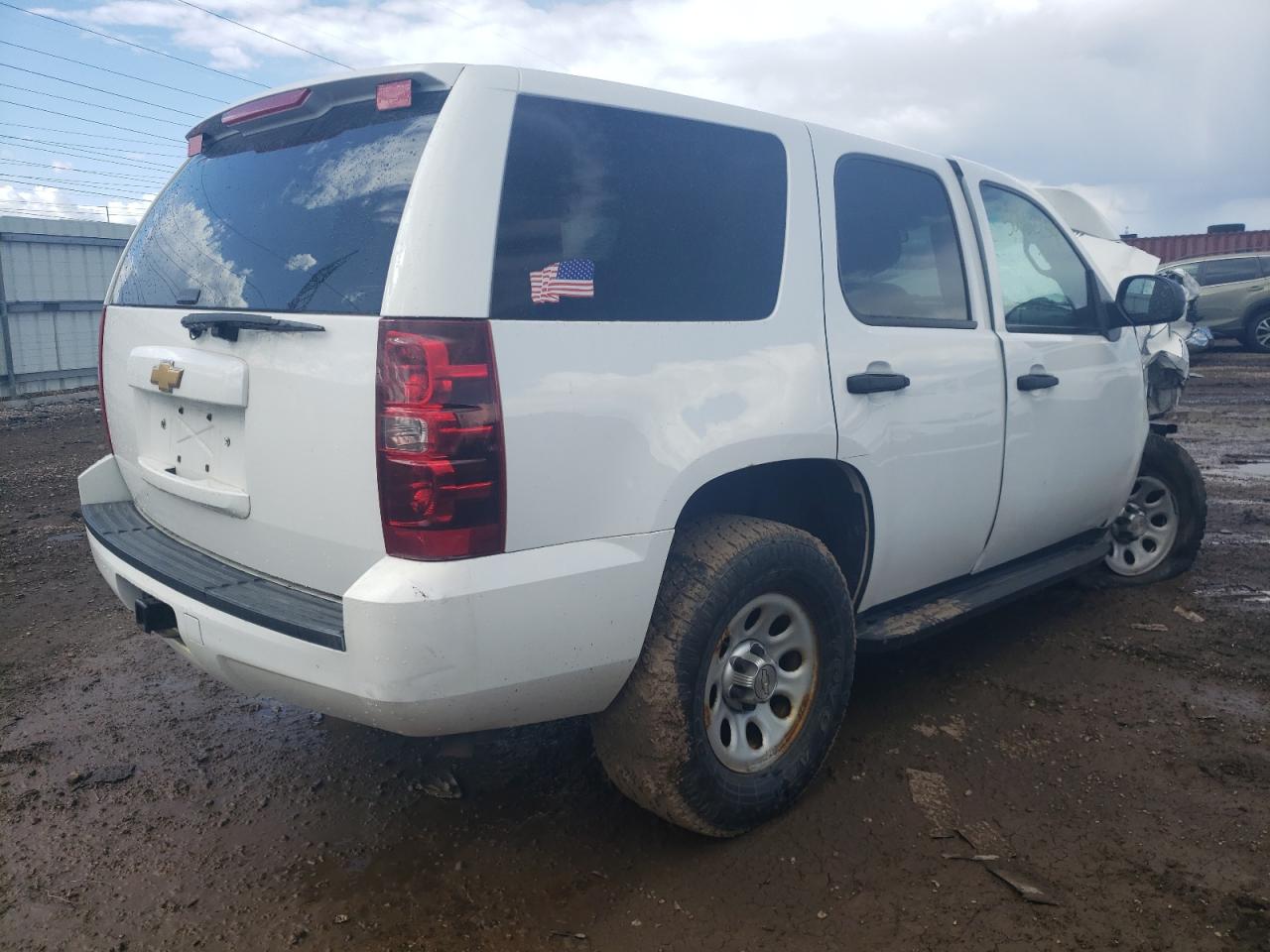 Photo 2 VIN: 1GNSK2E09DR159163 - CHEVROLET TAHOE 